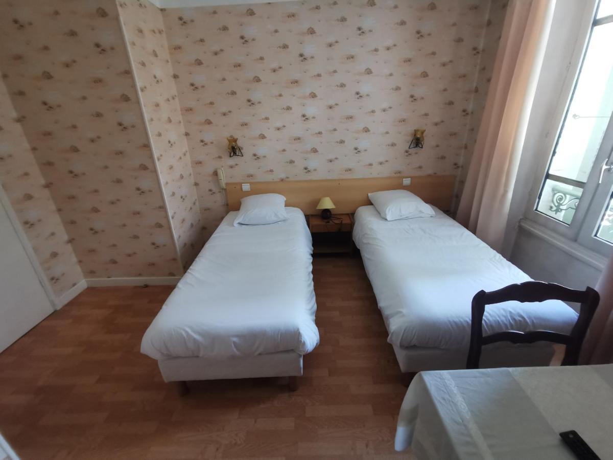 Hotel Le Tourisme Эмбрён Экстерьер фото